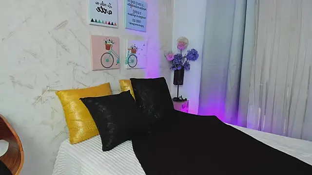 sophie-carter online show from 09/30/25, 08:03