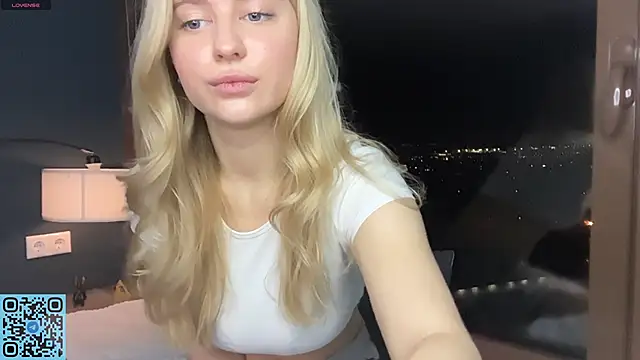 Snapshot of RadiantBliss chatting on 11/02/25, 07:05 RadiantBliss online show from 11/02/25, 07:05