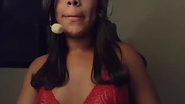 Snapshot of cammydebora chatting on 09/24/25, 12:03 cammydebora online show from 09/24/25, 12:03