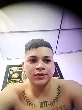 Snapshot of juan_montoyasex chatting on 03/22/25, 06:36 juan montoyasex online show from 03/22/25, 06:36