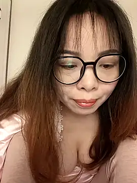 aa520uv online show from 03/18/25, 04:26