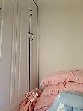 aa520uv online show from 03/18/25, 02:04