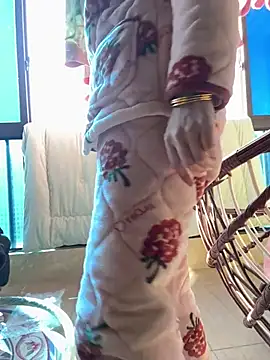 aa520uv online show from 01/14/26, 02:17