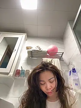 aa520uv online show from 04/13/26, 01:22