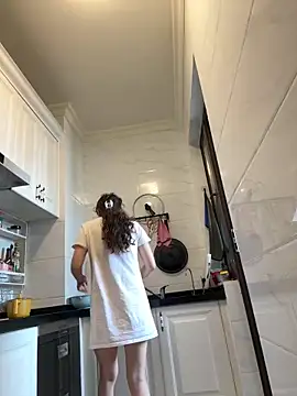 aa520uv online show from 04/20/26, 02:14