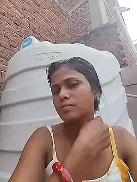 Snapshot of Ayeshaji chatting on 09/16/25, 07:09 Ayeshaji online show from 09/16/25, 07:09