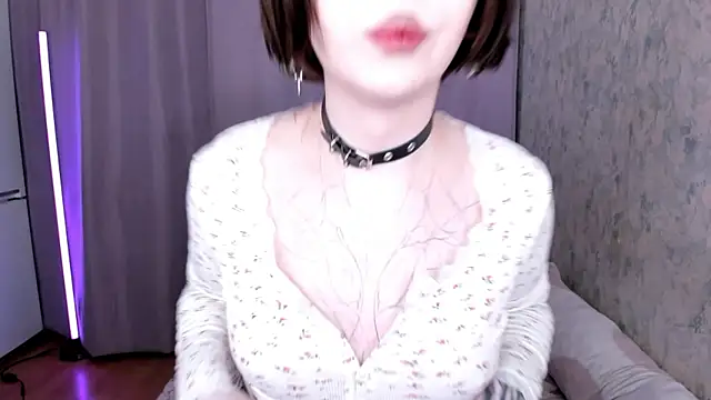 Snapshot of amelia_mays_xx chatting on 06/11/26, 03:43 amelia mays xx online show from 06/11/26, 03:43