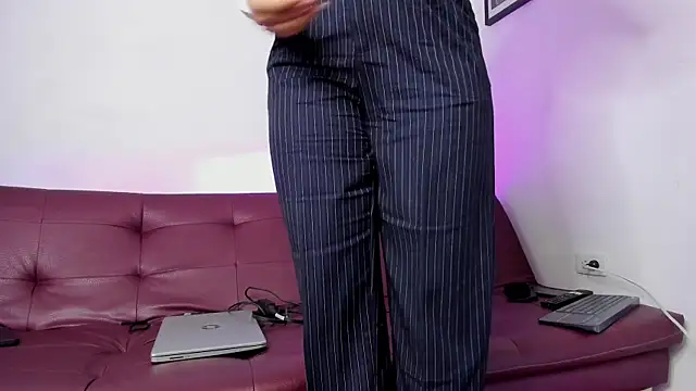 pleasurecompany3 online show from 09/15/25, 09:48