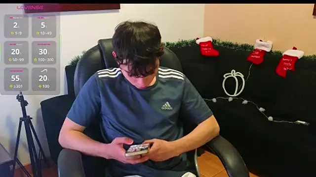 lukeboyce33 online show from 11/12/25, 01:28