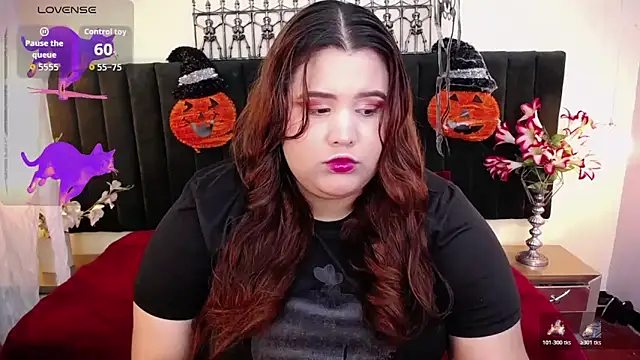 ailyn maury online show from 11/02/25, 01:19