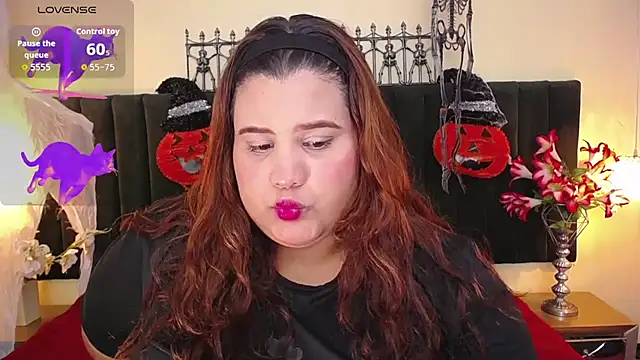 ailyn maury online show from 11/04/25, 01:38