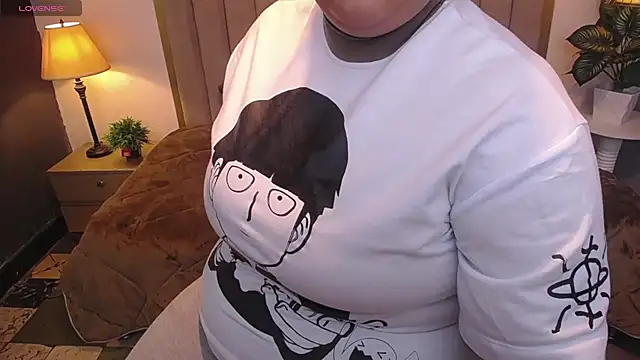 ailyn maury online show from 04/18/26, 01:26