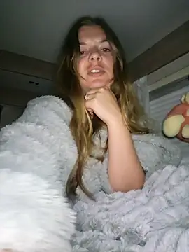 Snapshot of Amesthyst_destiny chatting on 05/17/26, 01:25 Amesthyst destiny online show from 05/17/26, 01:25