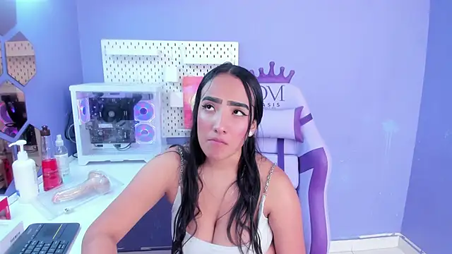 Alice 26  online show from 02/04/26, 01:28