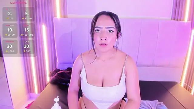 Alice 26  online show from 04/20/26, 08:21