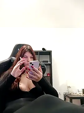 MeCherryy online show from 11/18/25, 01:04