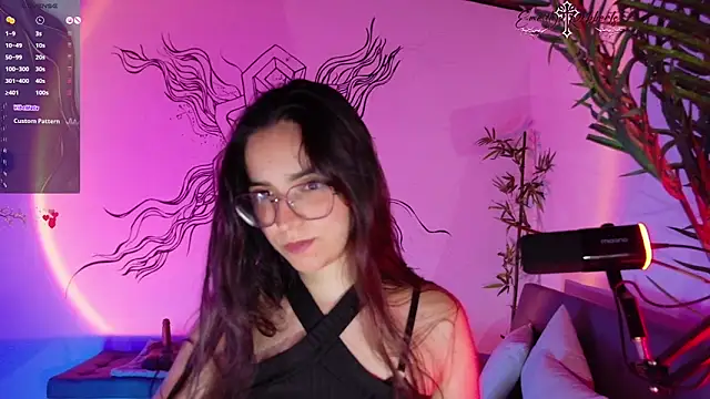 Emmi Roberts online show from 03/26/26, 01:11