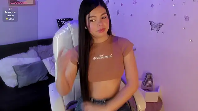 Pretty Johnson  online show from 04/11/26, 11:36