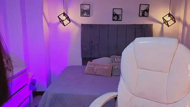 Pretty Johnson  online show from 06/07/26, 03:10