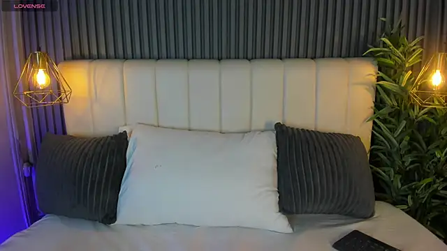 LauraCarther online show from 04/29/26, 08:15