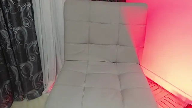 Taylor dolll online show from 10/22/25, 02:56