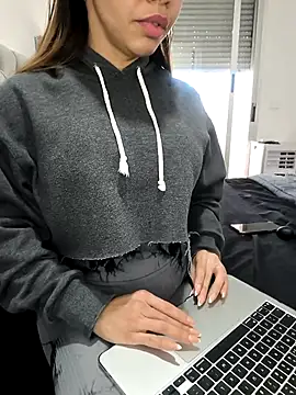 Alyssa 76 online show from 11/03/25, 04:08