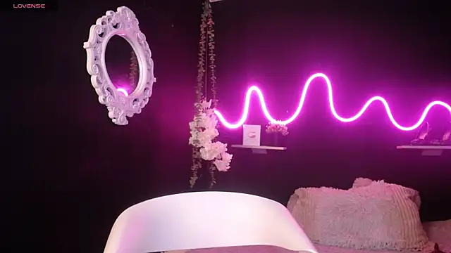 Snapshot of Hairydoll_ chatting on 03/20/25, 11:12 Hairydoll online show from 03/20/25, 11:12