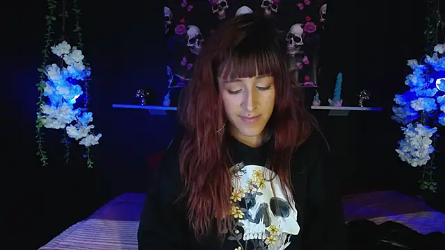 Snapshot of Hairydoll_ chatting on 10/17/25, 09:17 Hairydoll online show from 10/17/25, 09:17