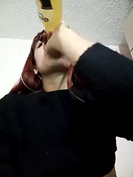 Snapshot of Hairydoll_ chatting on 10/20/25, 07:58 Hairydoll online show from 10/20/25, 07:58