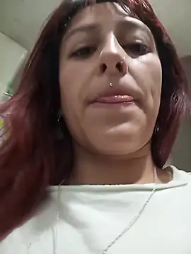 Snapshot of Hairydoll_ chatting on 10/23/25, 04:50 Hairydoll online show from 10/23/25, 04:50