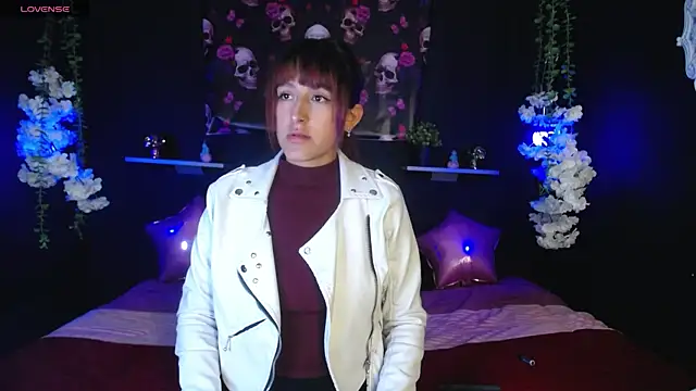 Snapshot of Hairydoll_ chatting on 11/12/25, 09:36 Hairydoll online show from 11/12/25, 09:36