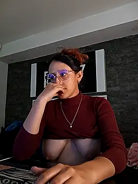 Snapshot of Hairydoll_ chatting on 05/11/26, 09:34 Hairydoll online show from 05/11/26, 09:34