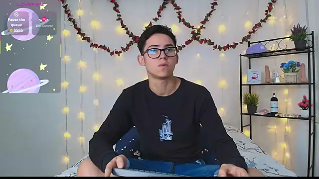 Danny-Swift13 online show from 03/17/25, 01:18