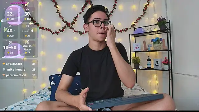 Danny-Swift13 online show from 03/20/25, 03:02
