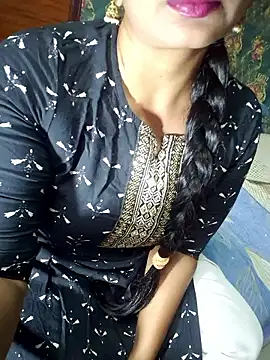 Snapshot of Shalini_telugu09 chatting on 06/06/26, 12:43 Shalini telugu09 online show from 06/06/26, 12:43