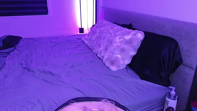 margot robbie7 online show from 04/17/26, 01:41