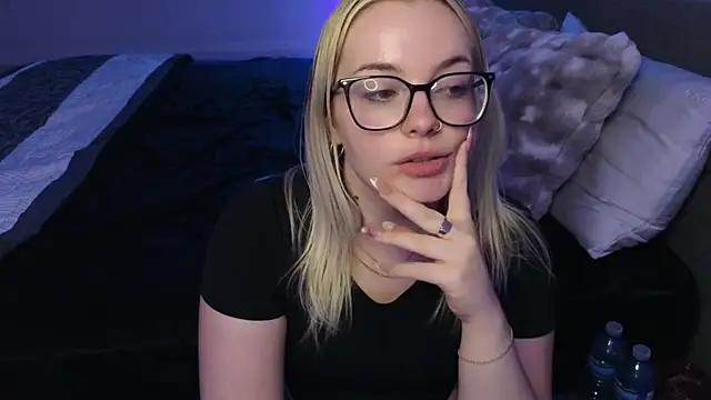 margot robbie7 online show from 07/22/26, 12:57