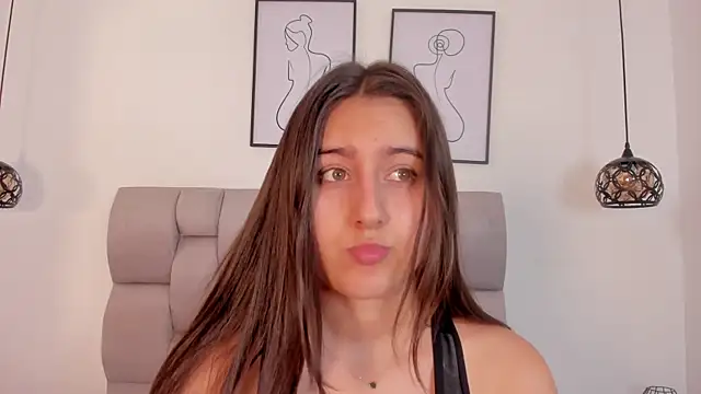 Hanna Evans   online show from 10/07/25, 12:02