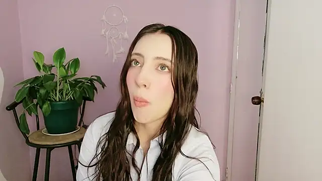 Rebbecawhite meow online show from 05/18/26, 02:23