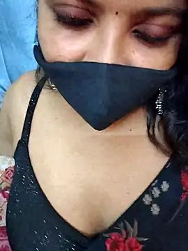 Snapshot of Tamil_hot_whiskey_girl chatting on 03/15/25, 07:27 Tamil hot whiskey girl online show from 03/15/25, 07:27