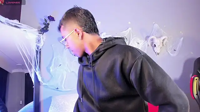 Colstorw  online show from 10/22/25, 10:37