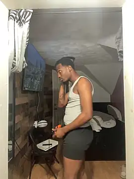 Snapshot of Sir-Tucker chatting on 11/18/25, 01:00 Sir-Tucker online show from 11/18/25, 01:00