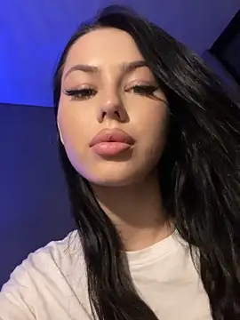 Leya Foxhall online show from 09/17/25, 11:39