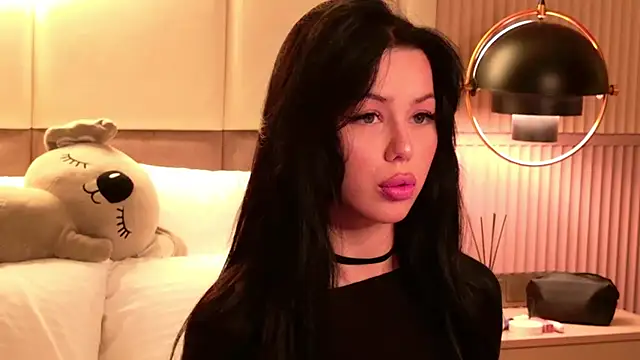 Leya Foxhall online show from 11/25/25, 12:05