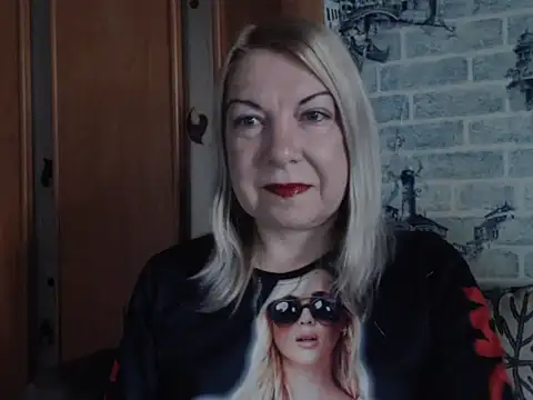 Lillia Ray online show from 04/24/26, 09:45