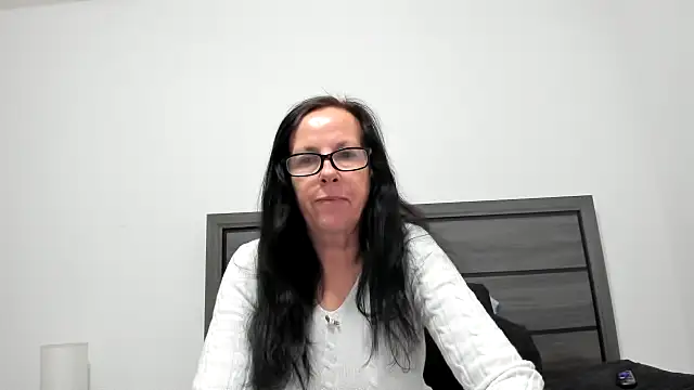 peachgoddess online show from 11/12/25, 01:00