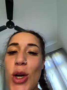 DarkVelvet online show from 04/11/26, 07:45