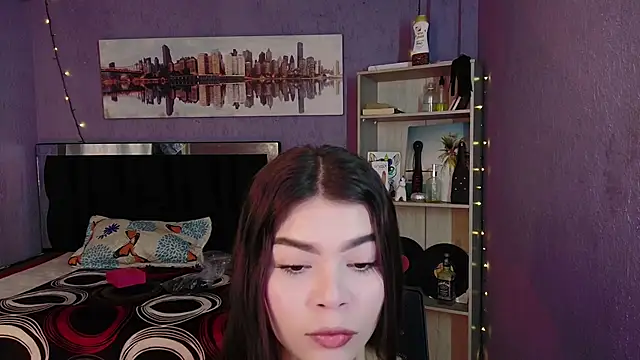 Snapshot of sweet_c4ndy chatting on 11/19/25, 03:01 sweet c4ndy online show from 11/19/25, 03:01