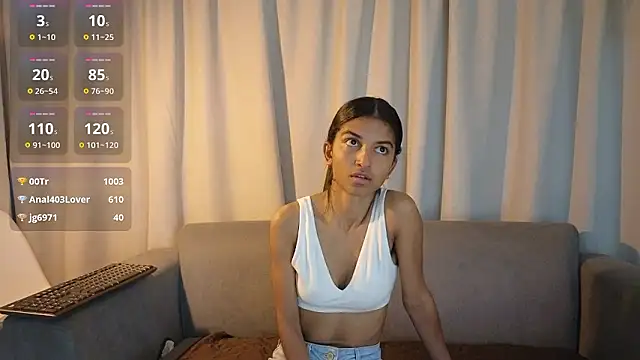 Snapshot of YuliethPetite chatting on 01/12/26, 11:59 YuliethPetite online show from 01/12/26, 11:59