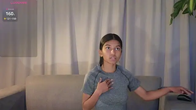 Snapshot of YuliethPetite chatting on 01/14/26, 12:55 YuliethPetite online show from 01/14/26, 12:55